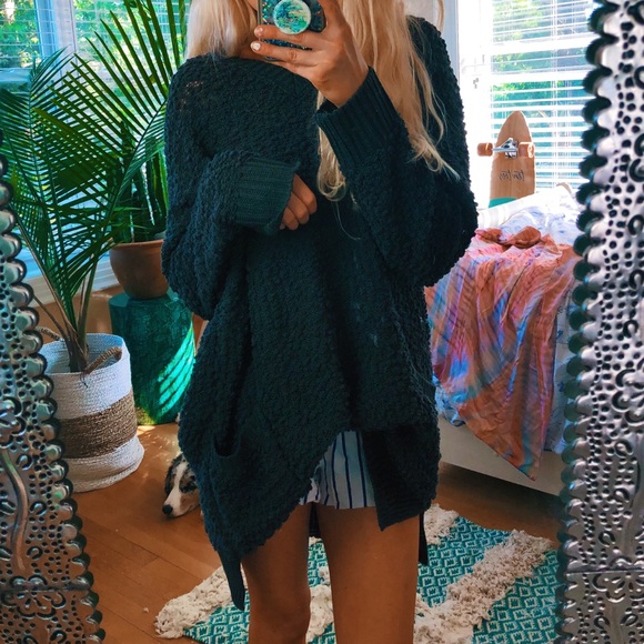 Sweaters - Remember The Daze.. Pocket Plush Chunky Sweater☀️